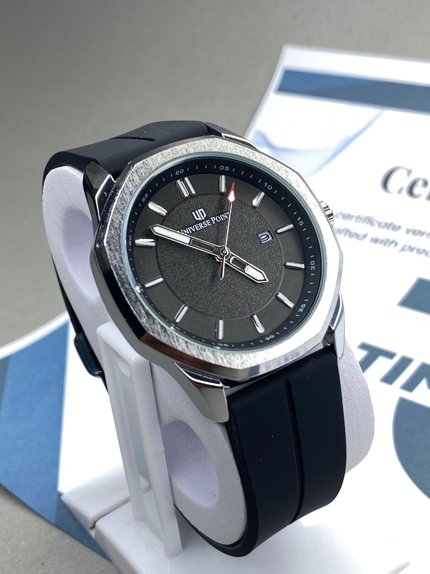 Affordable Luxury Silicone Rubber & Magnetic Lock Straps Watch